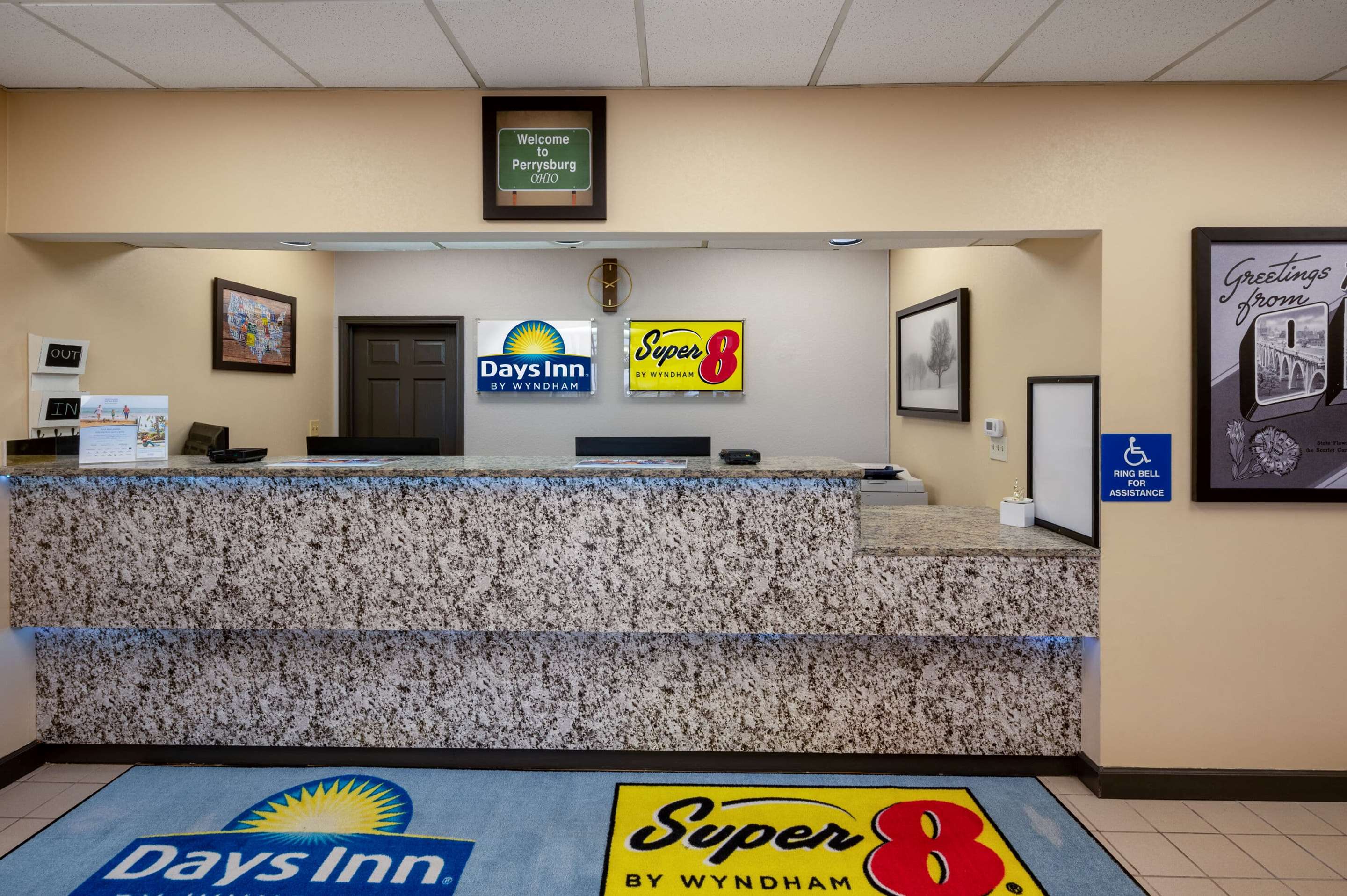 Lobby | Days Inn by Wyndham Perrysburg/Toledo