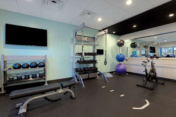 Fitness/ Exercise Room - Tru by Hilton Galleria Ballpark Atlanta - I-75, Exit 260