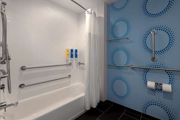  - Tru by Hilton Galleria Ballpark Atlanta - I-75, Exit 260