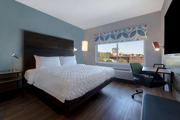  - Tru by Hilton Galleria Ballpark Atlanta - I-75, Exit 260