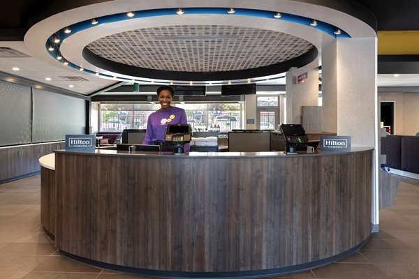  - Tru by Hilton Galleria Ballpark Atlanta - I-75, Exit 260