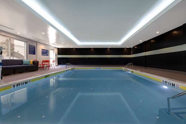 Pool - Tru by Hilton Galleria Ballpark Atlanta - I-75, Exit 260
