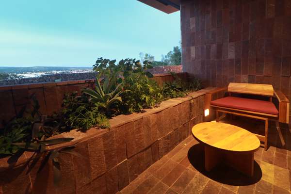 2 QUEEN BEDS WITH BALCONY AND CITY VIEW