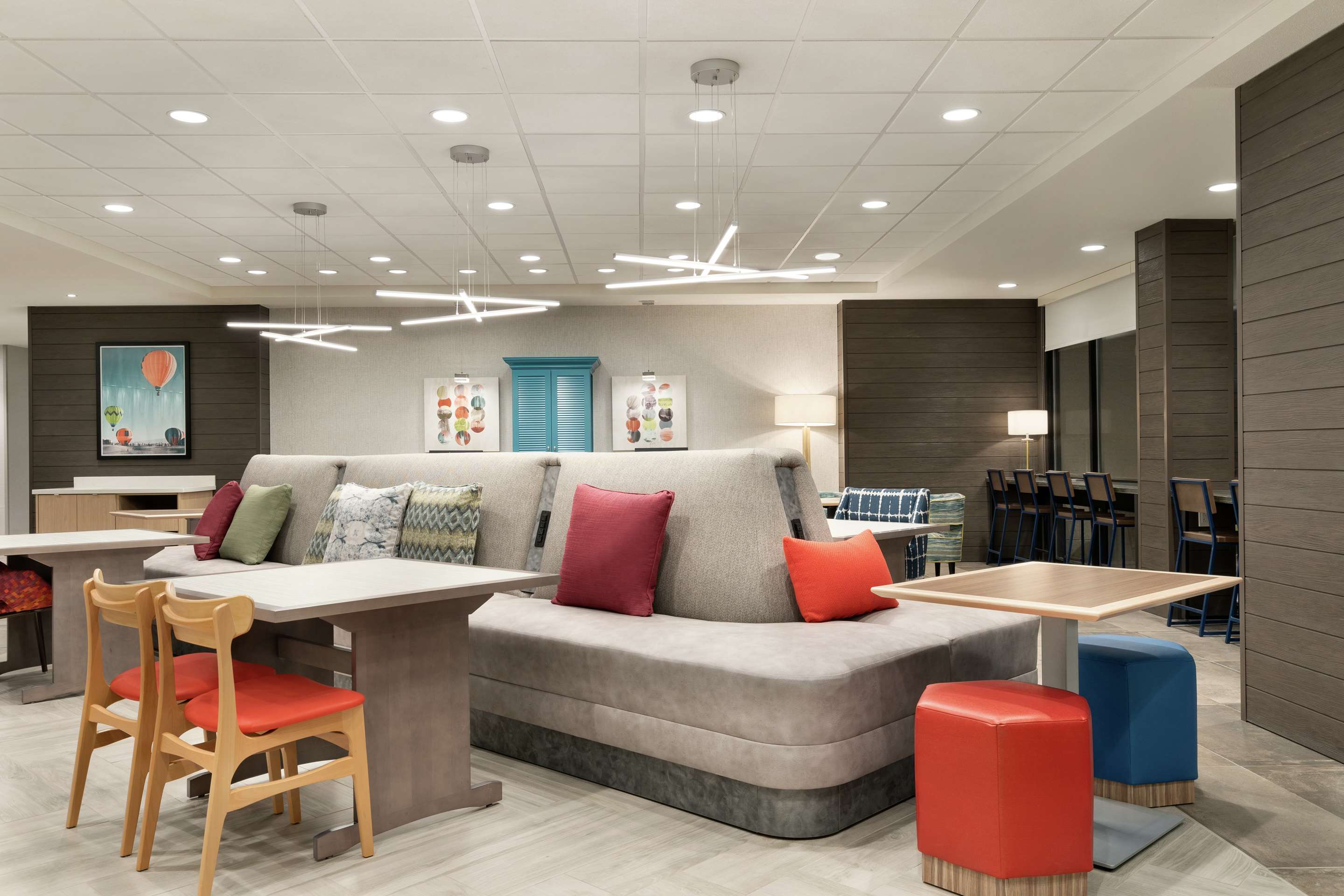 Lobby | Home2 Suites By Hilton Alamogordo