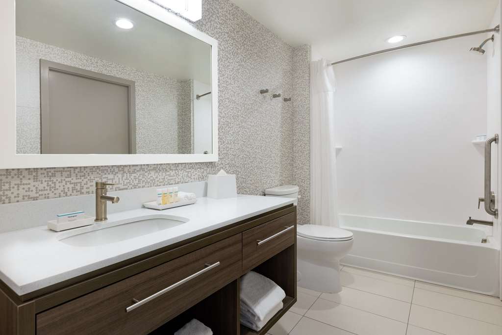 Home2 Suites by Hilton New Brunswick Room Type - 2 QNS 1 BDRM SUITE NONSMOK