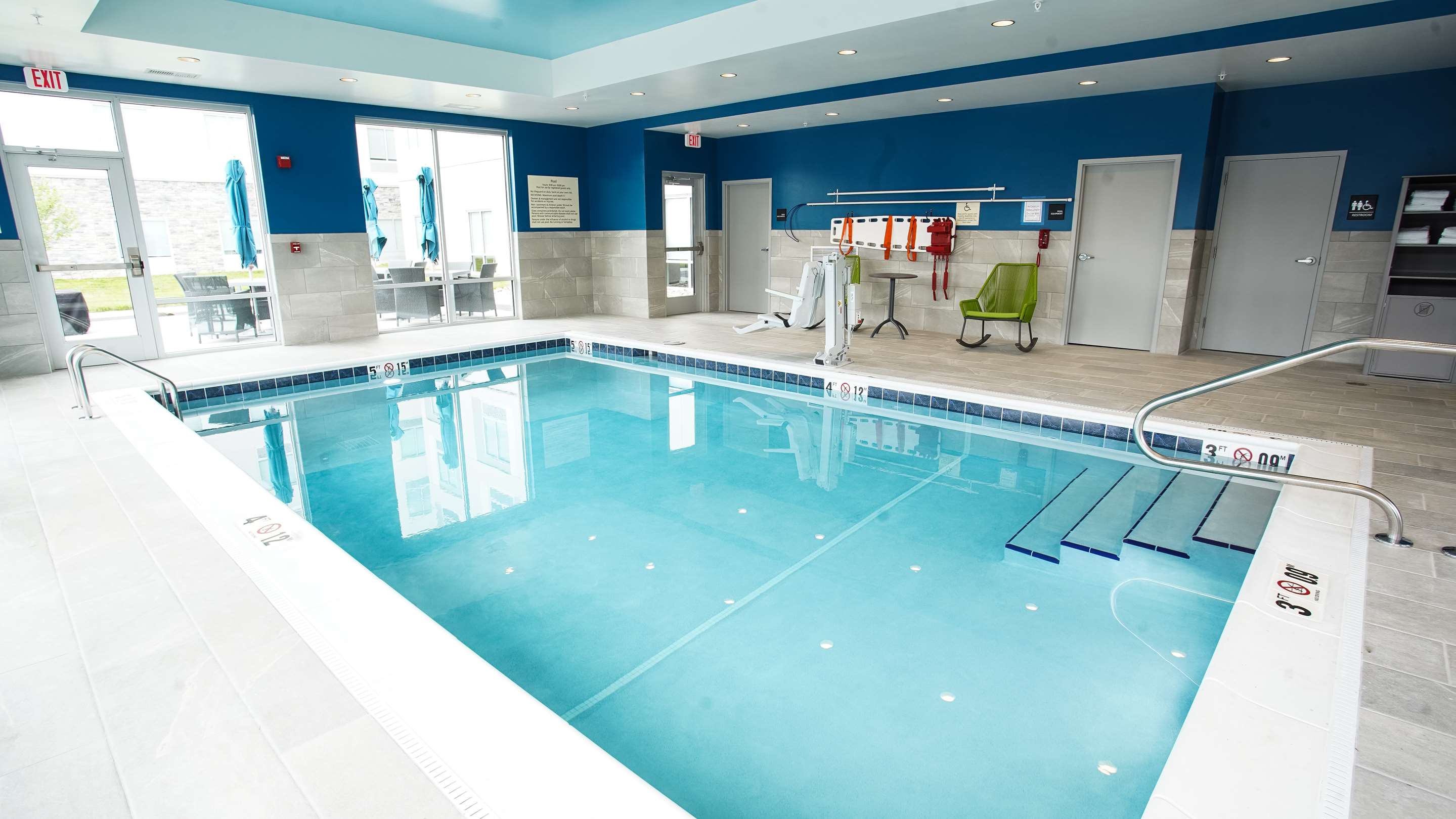 Pool | Hampton Inn & Suites St. Clairsville