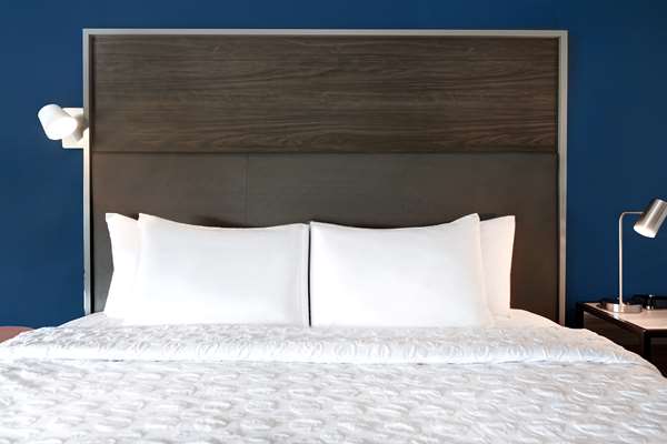  - Tru by Hilton North Macon - I-75, Exit 172