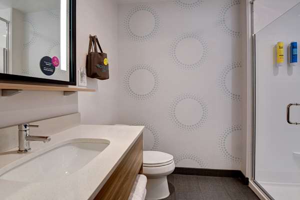  - Tru by Hilton North Macon - I-75, Exit 172