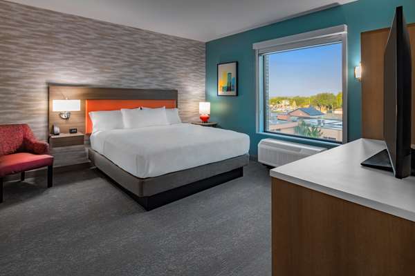  - Home2 Suites by Hilton at 72nd St Omaha - I-80, Exit 449
