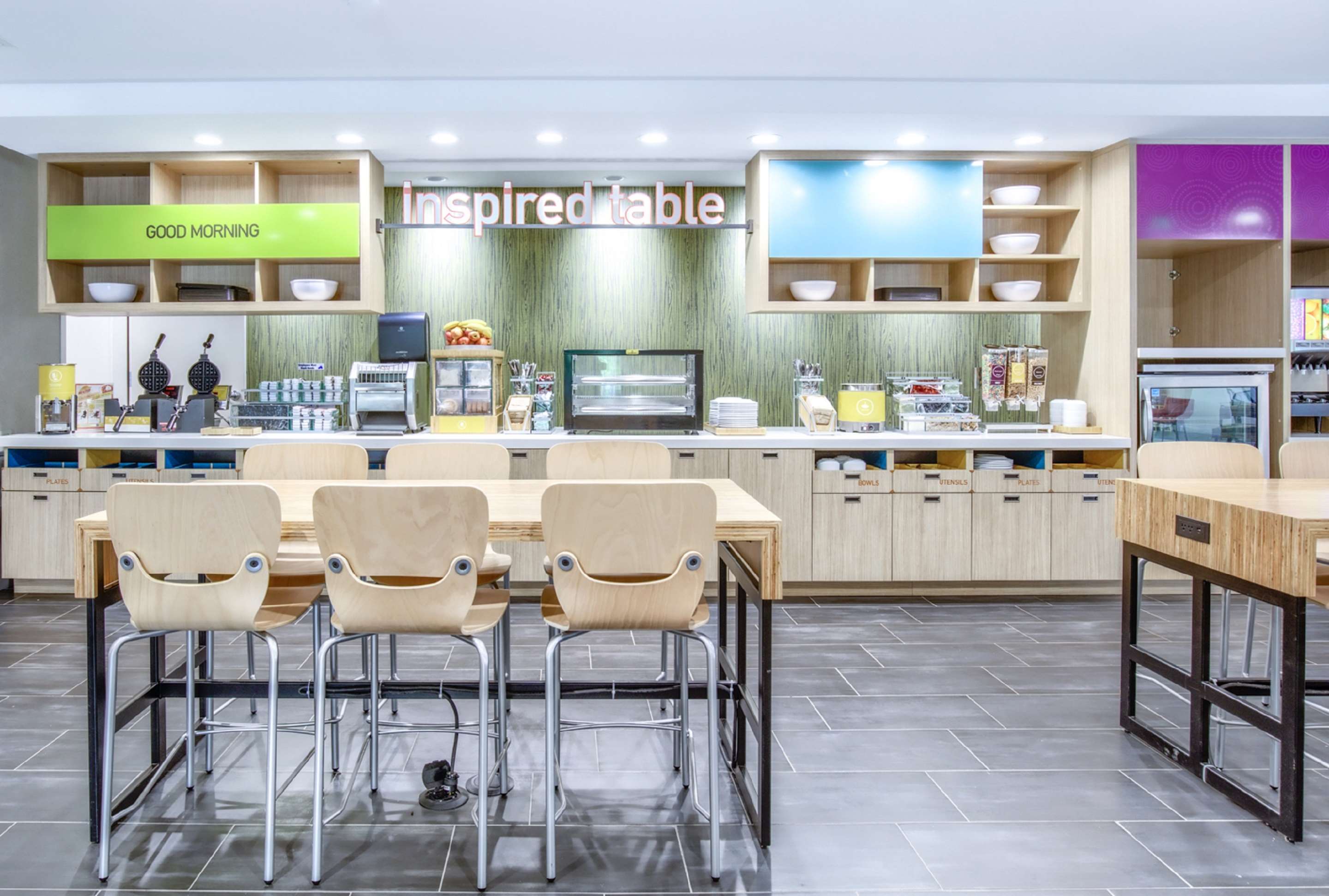Breakfast Area | Home2 Suites by Hilton Daphne Spanish Fort