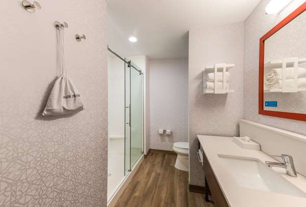  - Hampton Inn & Suites Benton Harbor - I-94, Exit 29