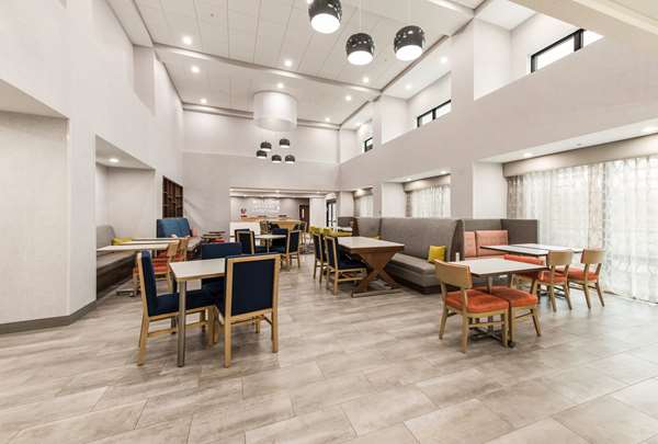 Amenities - Hampton Inn & Suites Benton Harbor - I-94, Exit 29