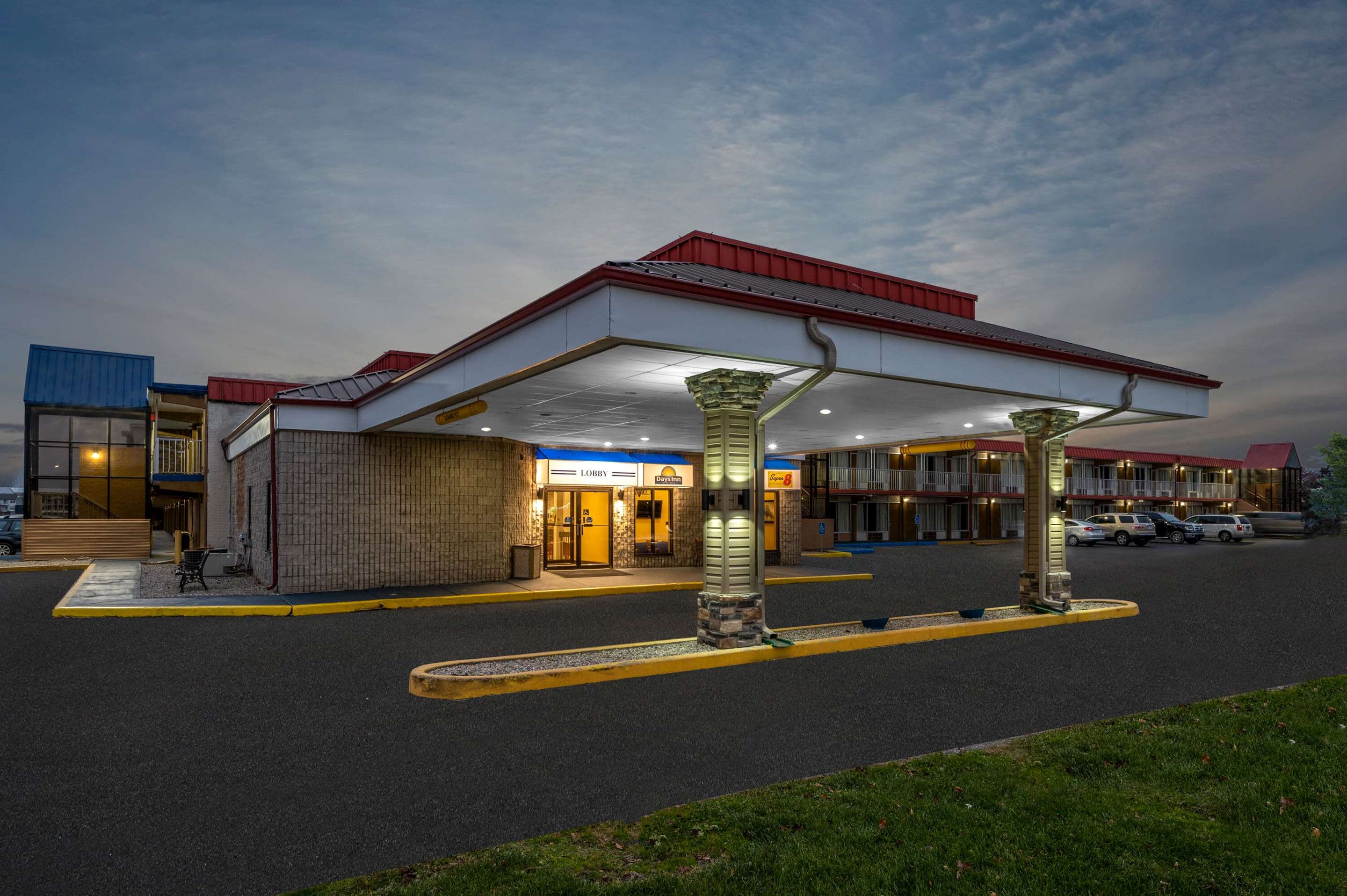 Exterior | Super 8 by Wyndham Perrysburg-Toledo