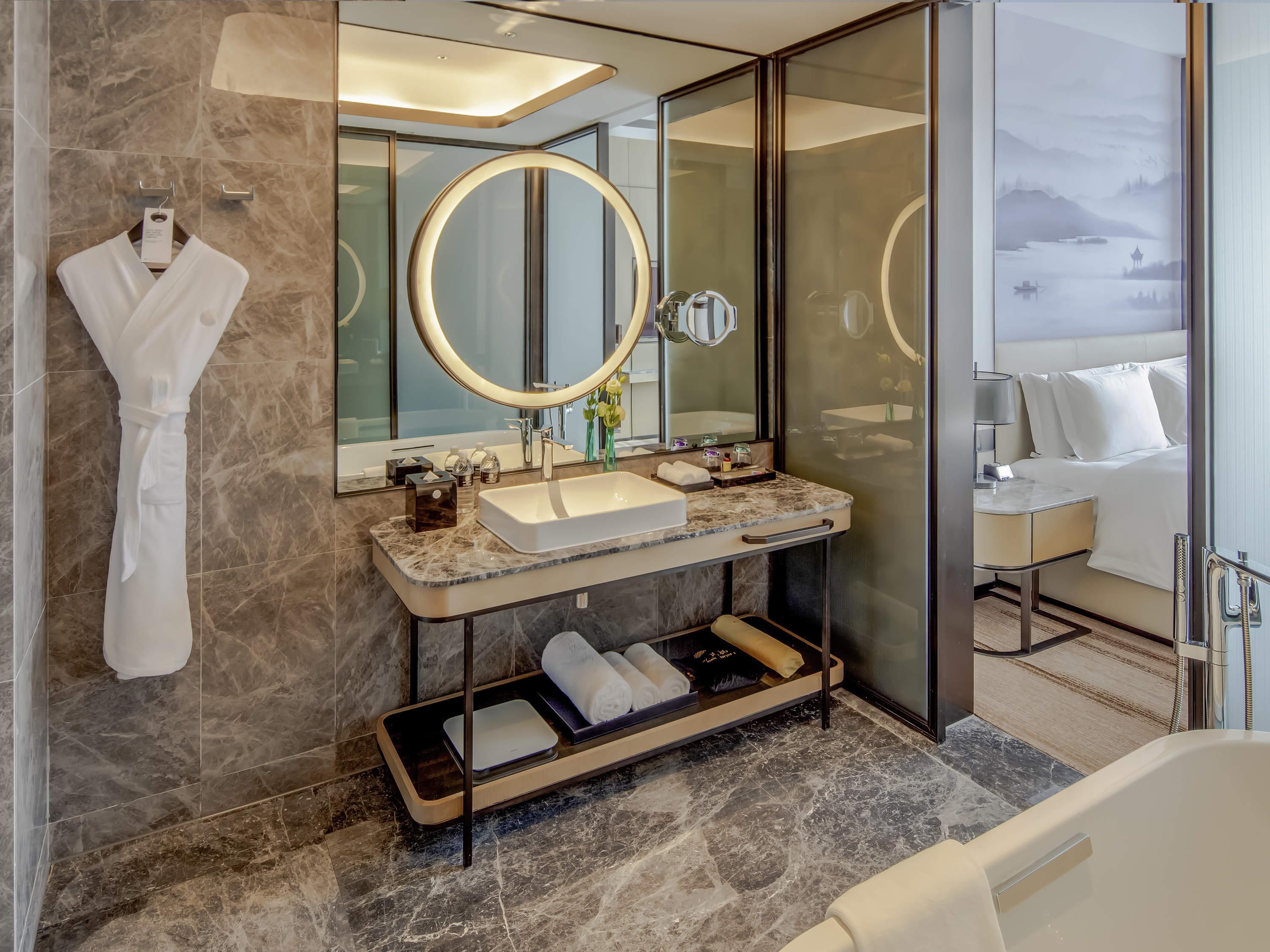 Pullman Suzhou Taicang Room Type - SUPERIOR ROOM, One King-Size Bed, City View