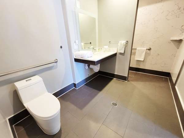  - Signature Inn University Santa Clara