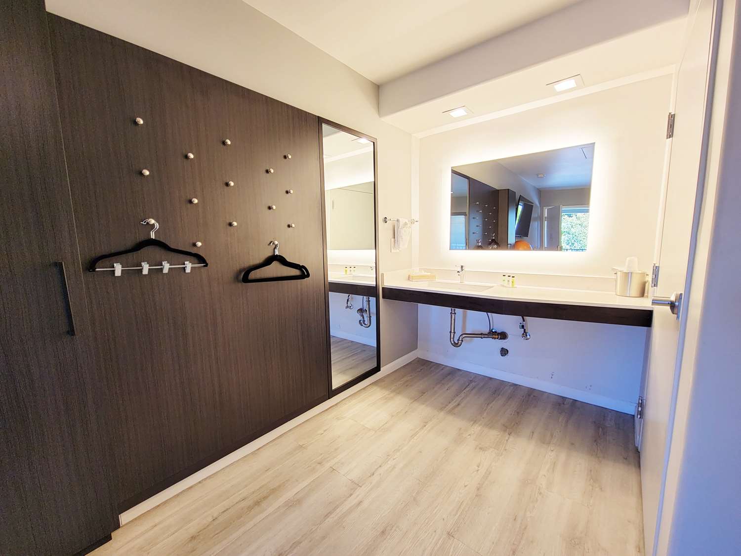 Signature Inn University Santa Clara, CA See Discounts