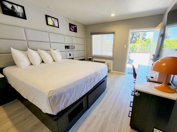  - Signature Inn University Santa Clara