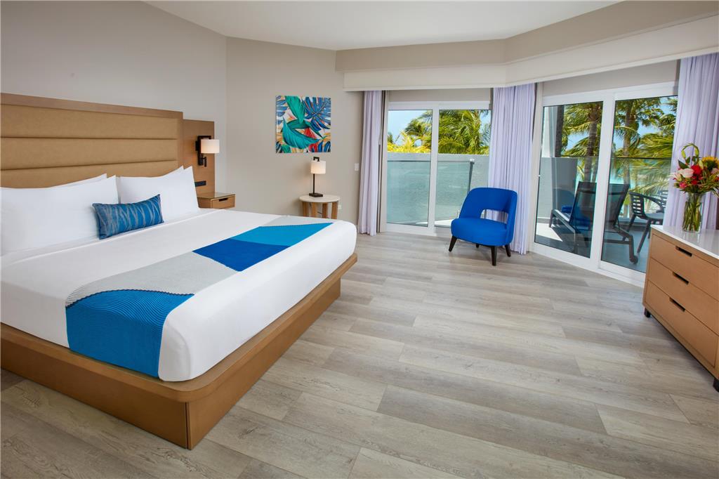 DIVI ARUBA PHOENIX BEACH RESORT-guestroom-Guest Room,On-Site.jpg