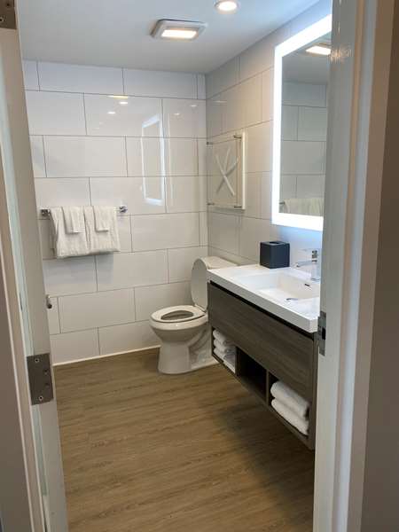 Suite - Divi Carina Bay Beach Resort & Casino St Croix