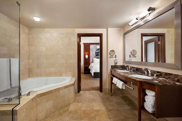  - Viana Hotel & Spa Westbury