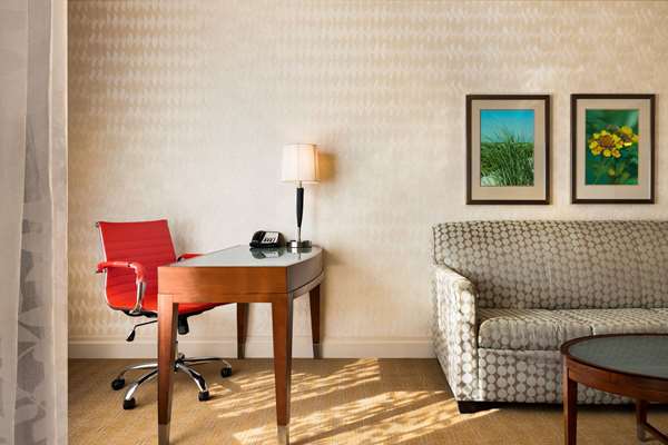 Suite - Viana Hotel & Spa Westbury