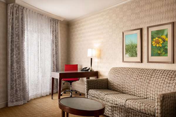 Suite - Viana Hotel & Spa Westbury