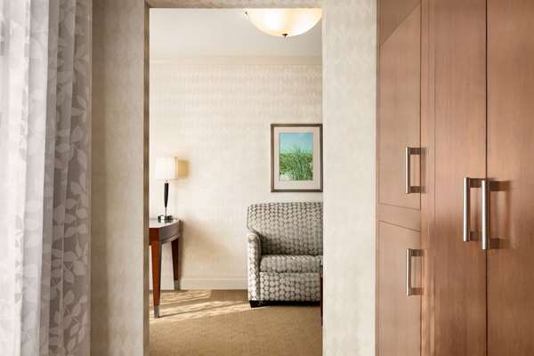 Suite - Viana Hotel & Spa Westbury