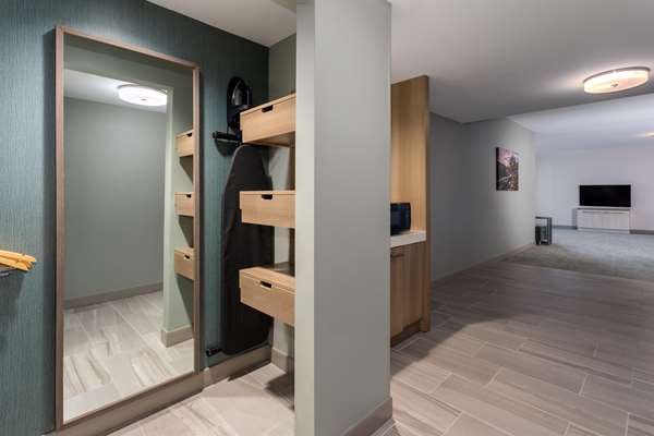  - Hilton Garden Inn Downtown Albuquerque - I-25, Exit 224