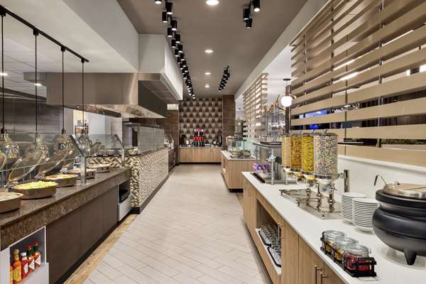 Amenities - Embassy Suites Round Rock