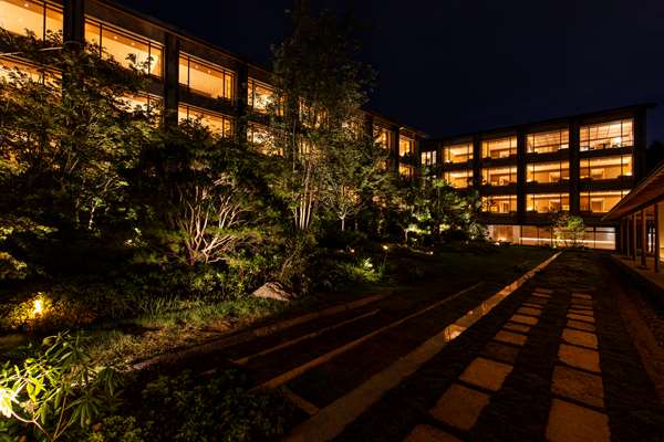 ROKU KYOTO LXR HOTELS AND RESORTS - Photo 8