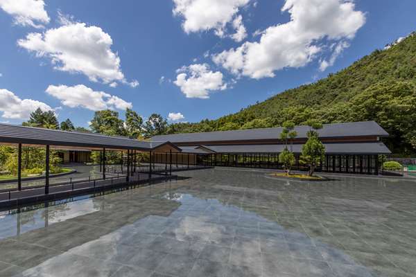 ROKU KYOTO LXR HOTELS AND RESORTS - Photo 12