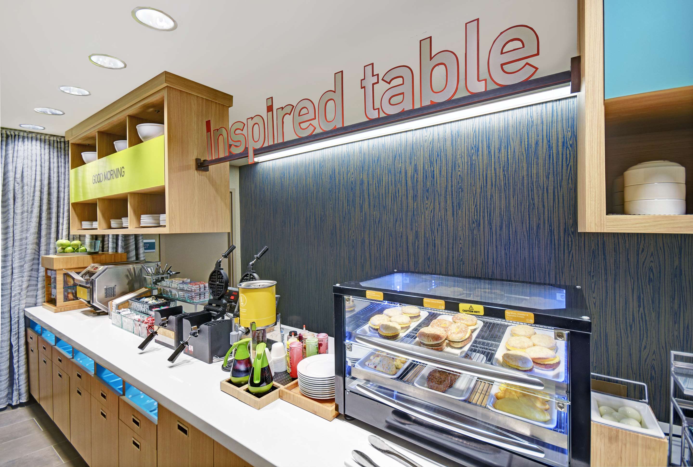 Breakfast Area | Home2 Suites by Hilton Blacksburg - University