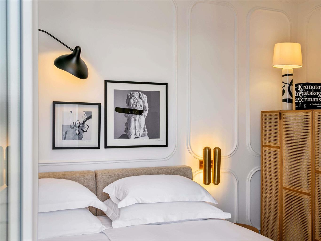 Guest photo