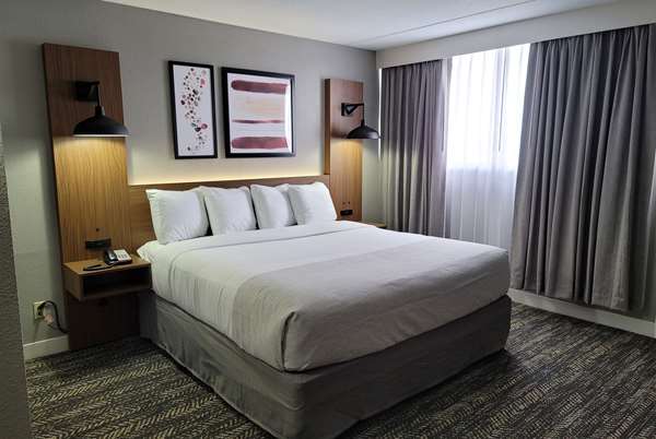  - Hawthorn Suites by Wyndham Airport Wichita