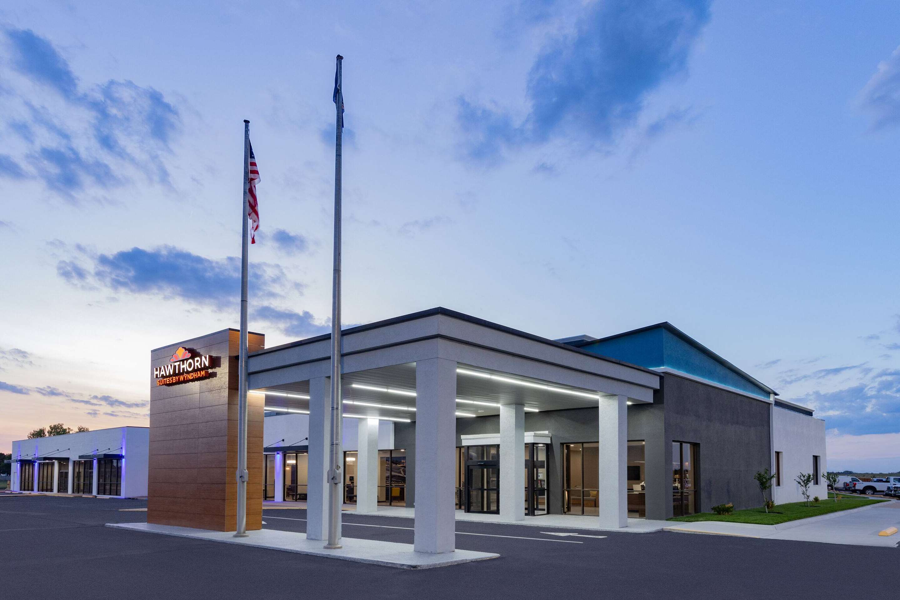 Exterior | Hawthorn Extended Stay by Wyndham Wichita Airport
