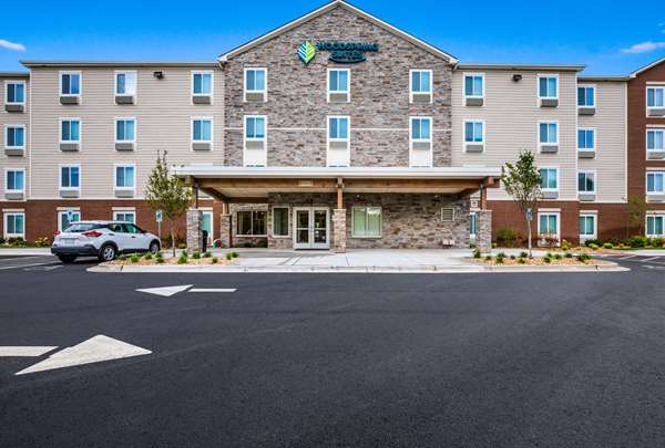 Exterior view - WoodSpring Suites Elgin - I-90, Exit 52