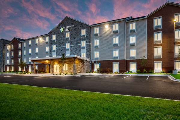 Exterior view - WoodSpring Suites Elgin - I-90, Exit 52