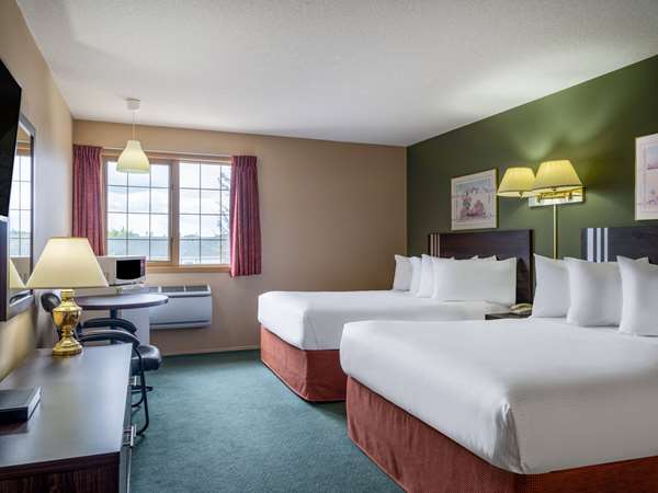  - Travelodge Lacombe