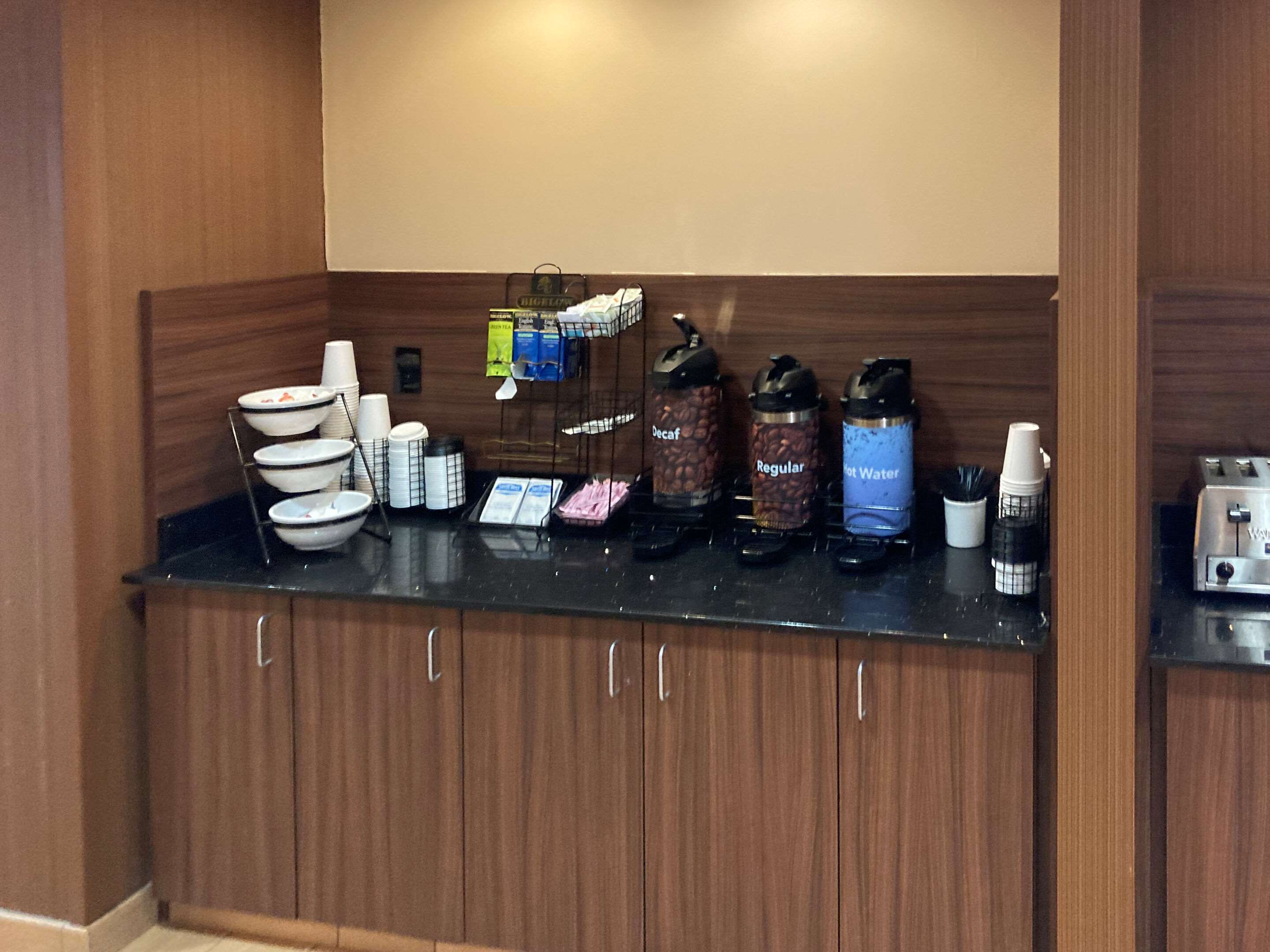 Breakfast counter | Comfort Inn & Suites Ankeny - Des Moines