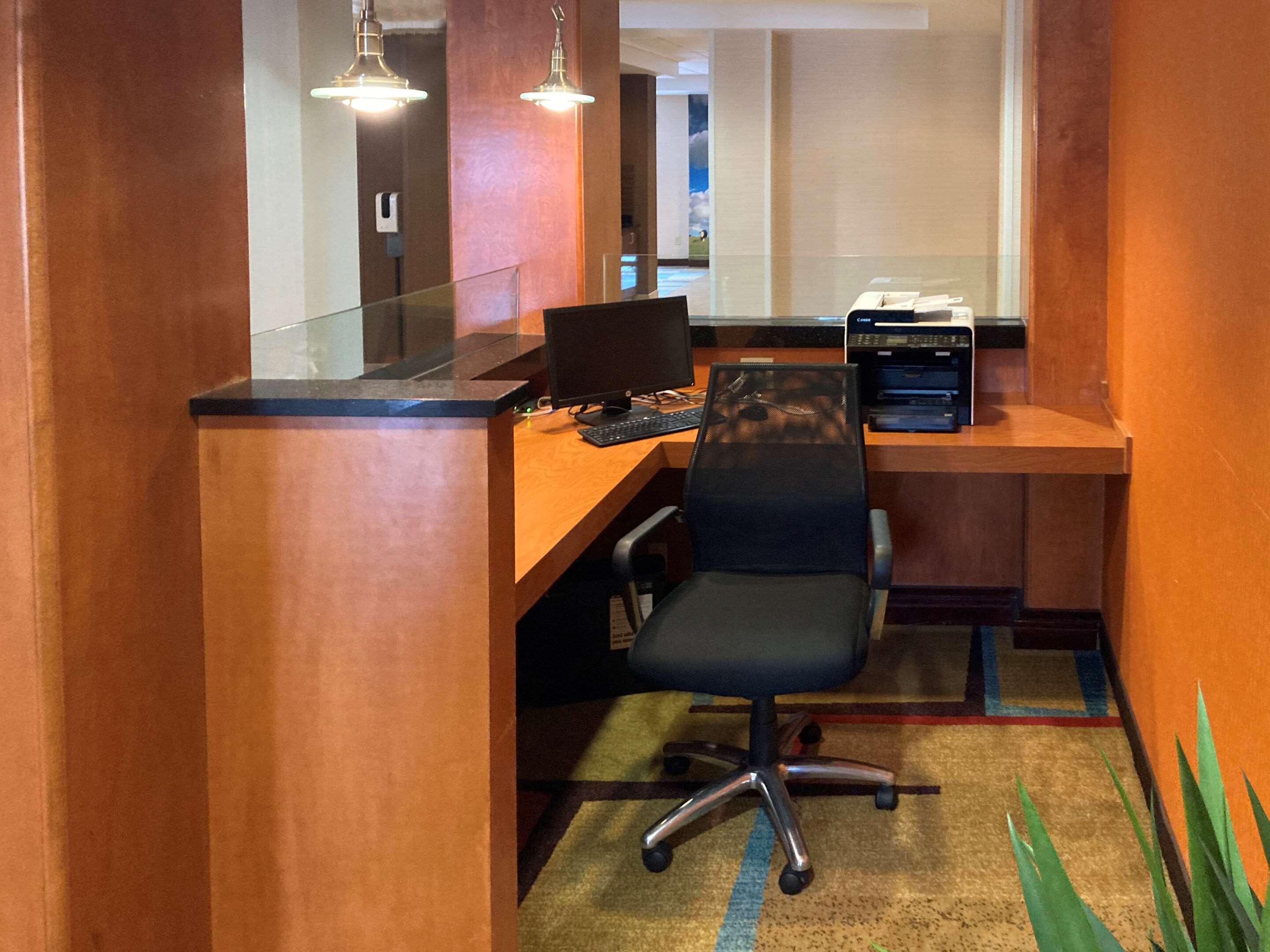 Business center | Comfort Inn & Suites Ankeny - Des Moines