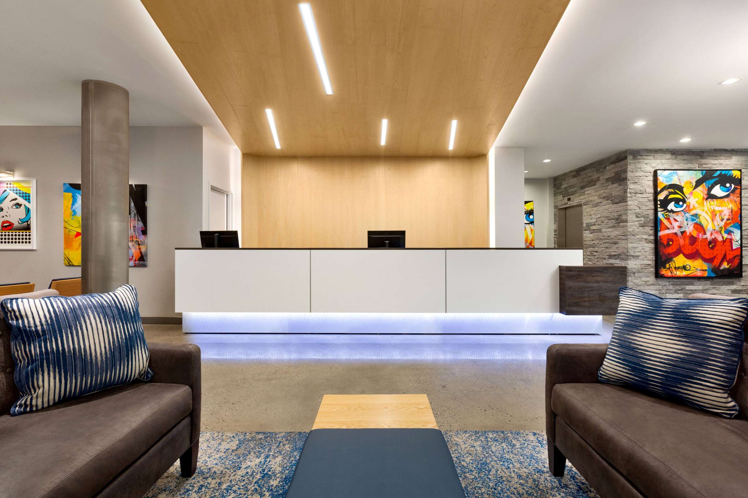 Lobby | Wingate by Wyndham Bronx/Haven Park