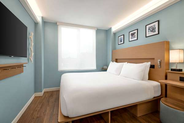  - Wingate by Wyndham Hotel Bronx Haven Park New York