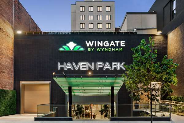 Exterior view - Wingate by Wyndham Hotel Bronx Haven Park New York