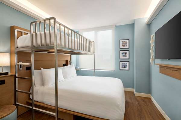  - Wingate by Wyndham Hotel Bronx Haven Park New York