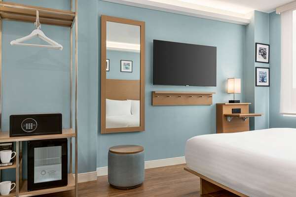  - Wingate by Wyndham Hotel Bronx Haven Park New York