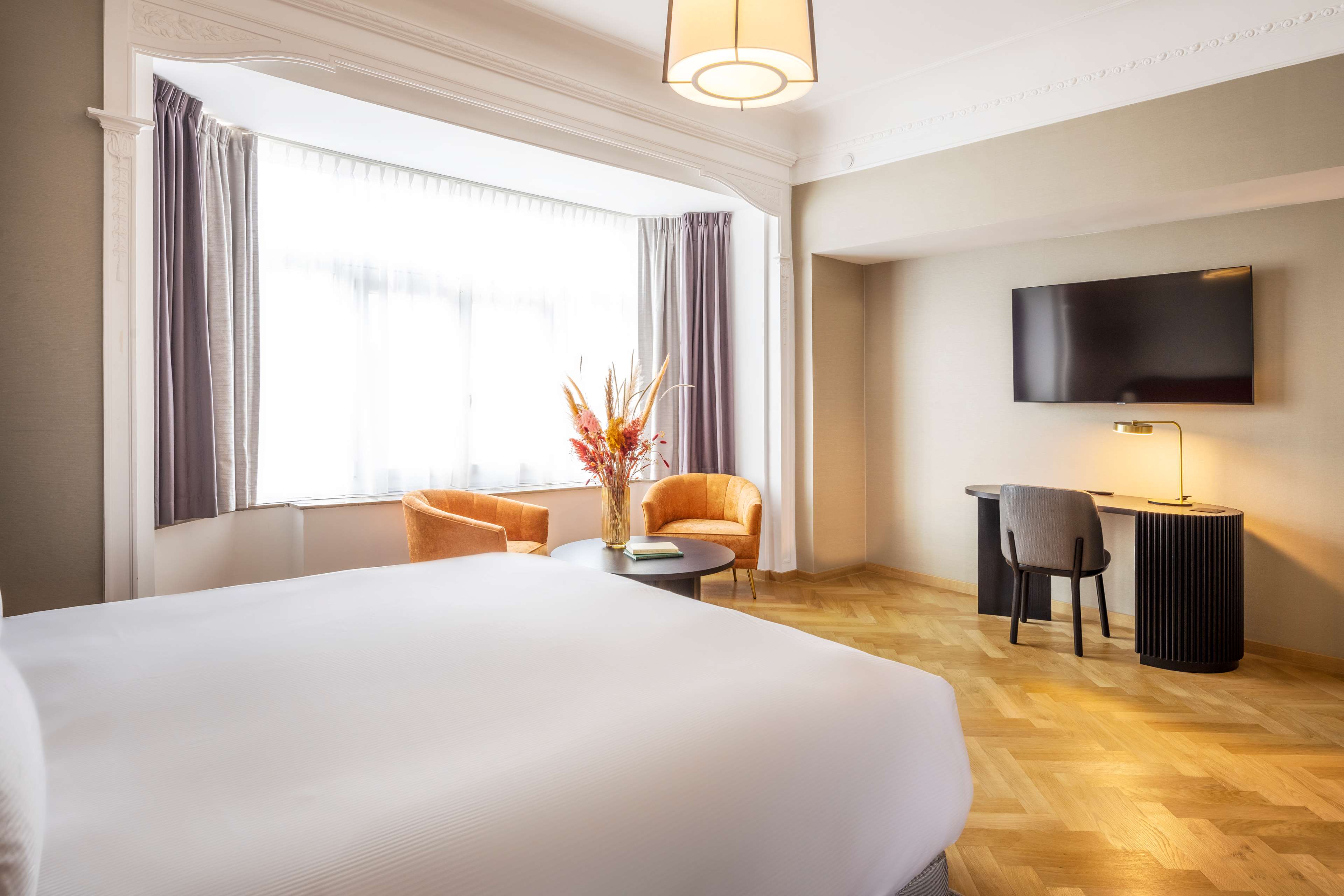 DoubleTree by Hilton Brussels City - Tap to explore photos