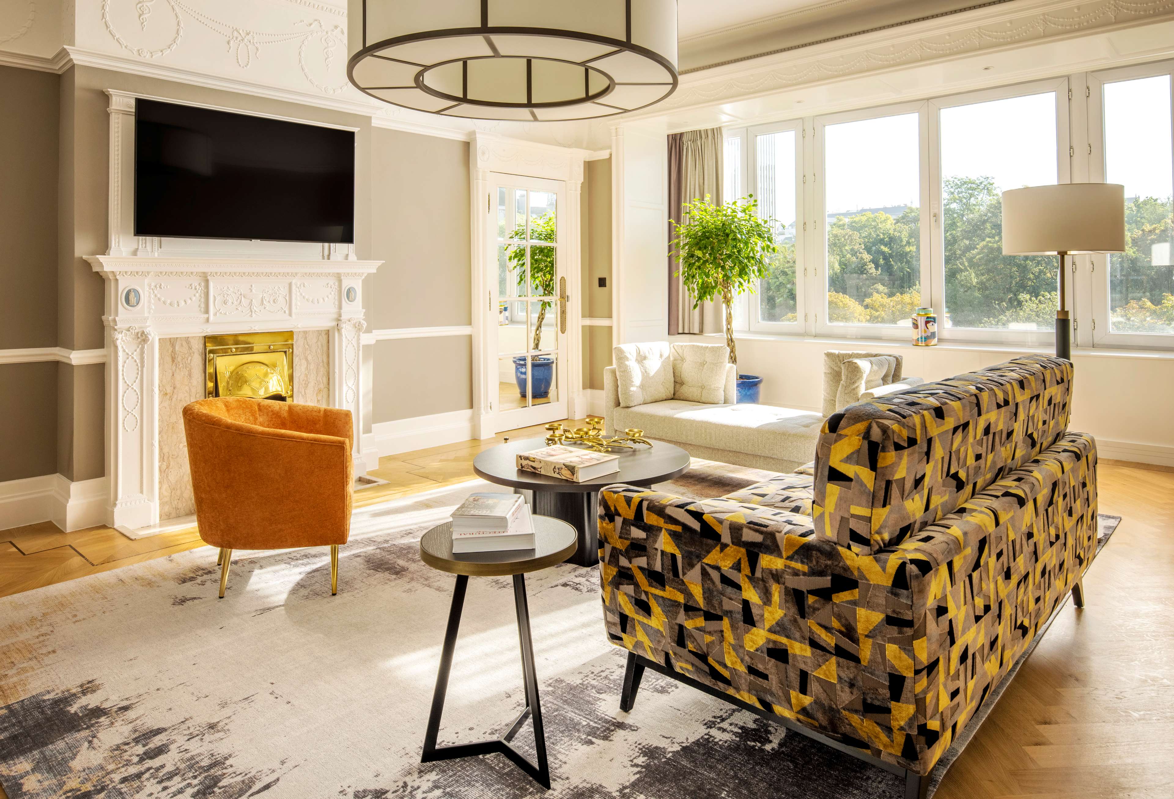 DoubleTree by Hilton Brussels City Room Type - KING ONE BEDRM SUITE W VW