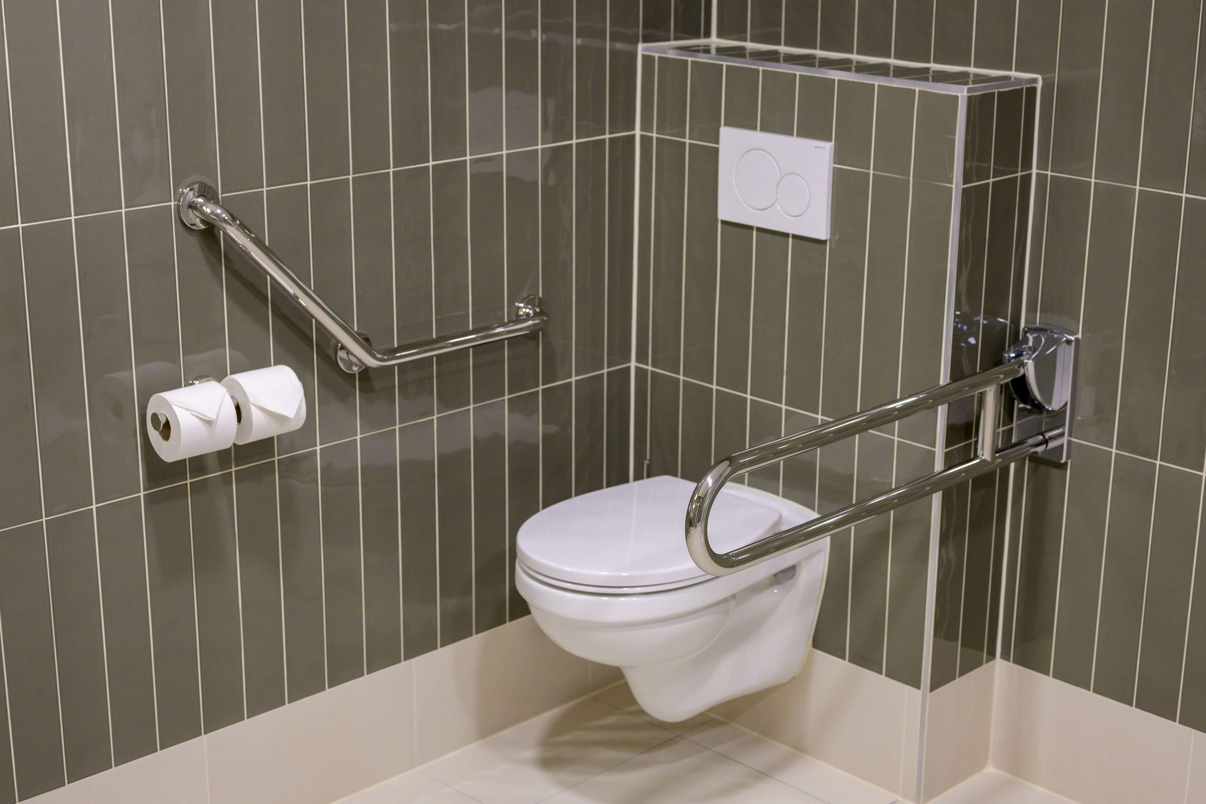 DoubleTree by Hilton Brussels City Room Type - KING ACCESS DLX ROOM W VW