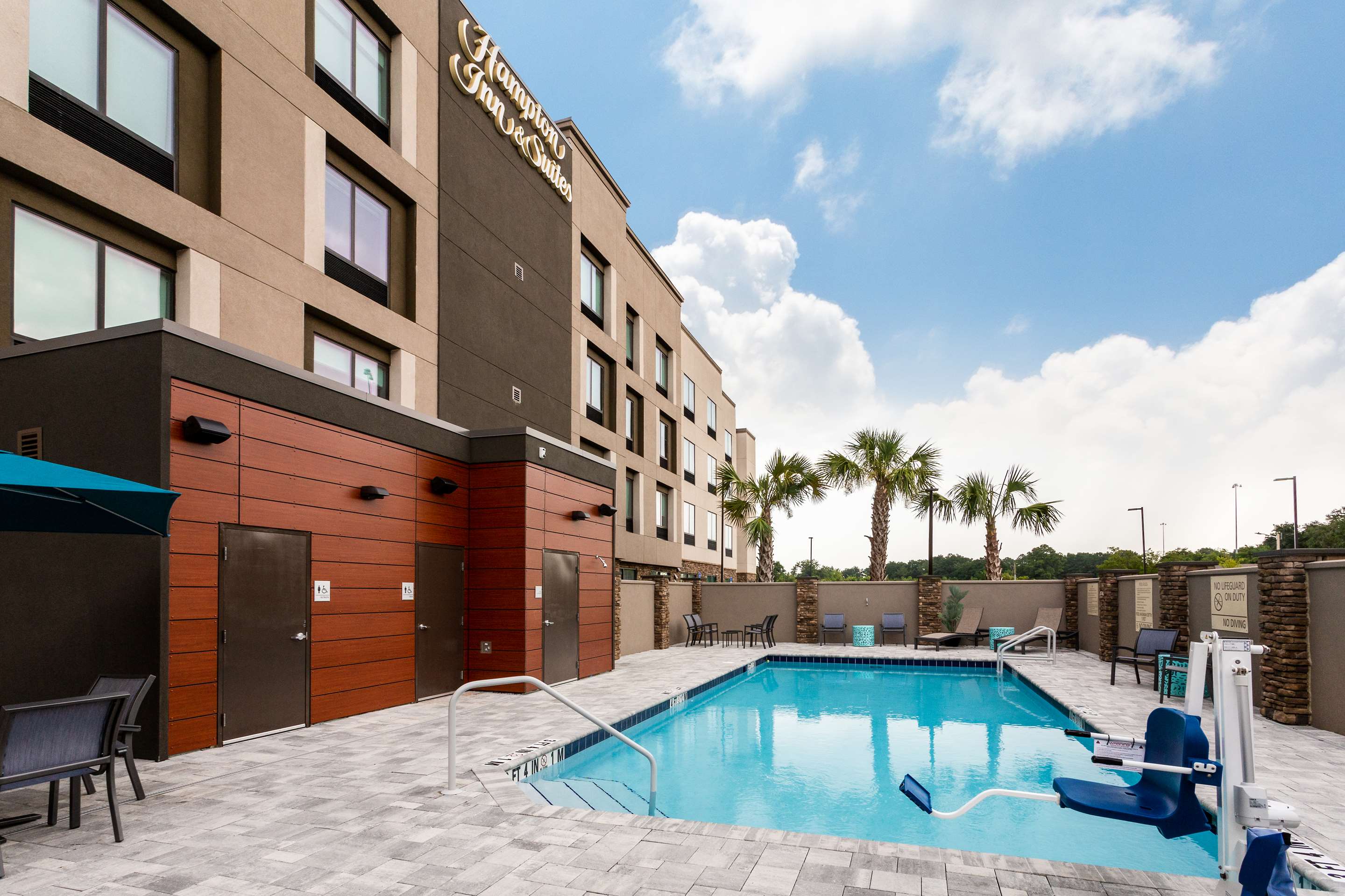 Pool | Hampton Inn & Suites Alachua I-75, FL