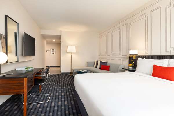 1 KING BED 1 BEDROOM CORNER SUITE